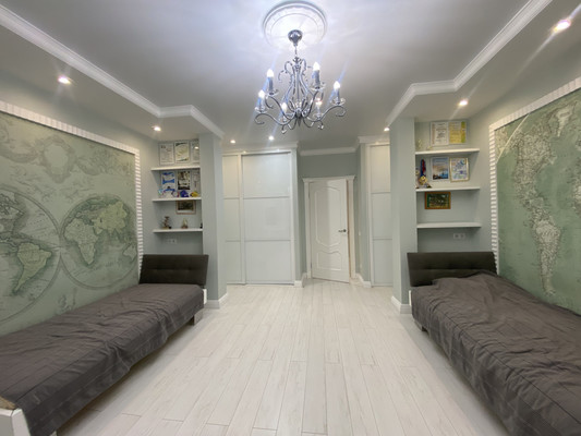 Продам трехкомнатную (3-комн.) квартиру, Мусы Джалиля ул, 15, Нижневартовск г