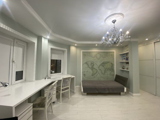 Продам трехкомнатную (3-комн.) квартиру, Мусы Джалиля ул, 15, Нижневартовск г