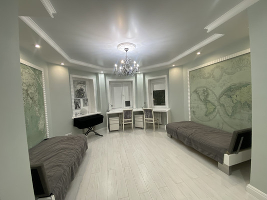 Продам трехкомнатную (3-комн.) квартиру, Мусы Джалиля ул, 15, Нижневартовск г