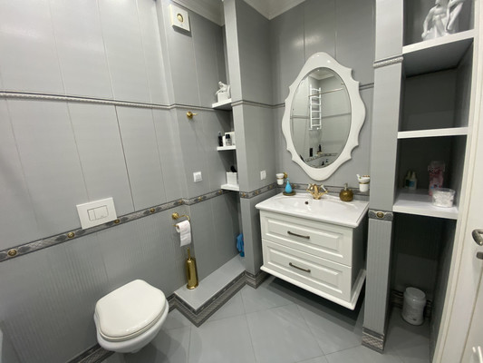 Продам трехкомнатную (3-комн.) квартиру, Мусы Джалиля ул, 15, Нижневартовск г