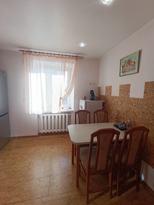 Продам трехкомнатную (3-комн.) квартиру, Свердлова ул, 10, Ишим г