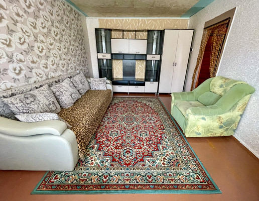 Продам однокомнатную (1-комн.) квартиру, 2-й Микрорайон ул, 18, Эльбан рп