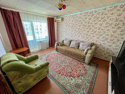 Продам однокомнатную (1-комн.) квартиру, 2-й Микрорайон ул, 18, Эльбан рп