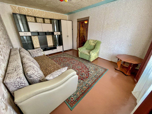 Продам однокомнатную (1-комн.) квартиру, 2-й Микрорайон ул, 18, Эльбан рп