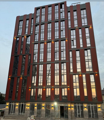 Продам трехкомнатную (3-комн.) квартиру, Горького ул, 31к1, Нальчик г