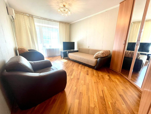 Продам однокомнатную (1-комн.) квартиру, Извилистая ул, 8, Ростов-на-Дону г