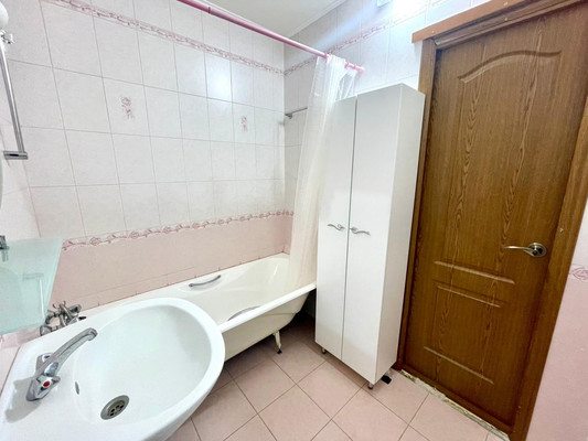 Продам однокомнатную (1-комн.) квартиру, Извилистая ул, 8, Ростов-на-Дону г