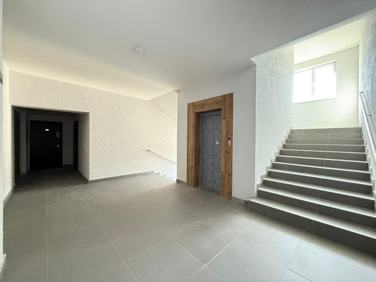 Продам двухкомнатную (2-комн.) квартиру, Атажукина ул, 2, Нальчик г