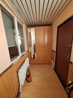 Продам однокомнатную (1-комн.) квартиру, Лучезарная ул, 1б, Волгодонск г