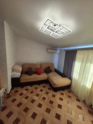 Продам однокомнатную (1-комн.) квартиру, Лучезарная ул, 1б, Волгодонск г