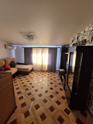 Продам однокомнатную (1-комн.) квартиру, Лучезарная ул, 1б, Волгодонск г