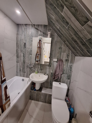 Продам однокомнатную (1-комн.) квартиру, Лучезарная ул, 1б, Волгодонск г