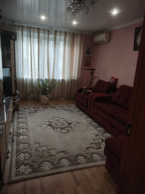 Продам трехкомнатную (3-комн.) квартиру, Жмайлова ул, 231, Ростов-на-Дону г