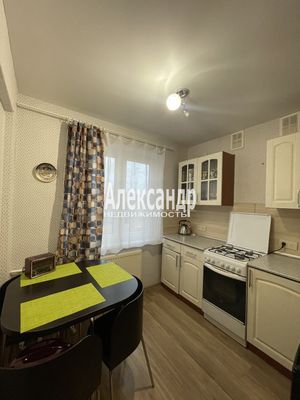 Продам однокомнатную (1-комн.) квартиру, Воскова ул, 3, Сестрорецк г