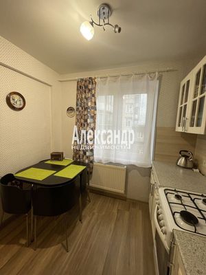 Продам однокомнатную (1-комн.) квартиру, Воскова ул, 3, Сестрорецк г