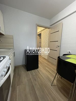 Продам однокомнатную (1-комн.) квартиру, Воскова ул, 3, Сестрорецк г