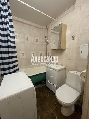 Продам однокомнатную (1-комн.) квартиру, Воскова ул, 3, Сестрорецк г