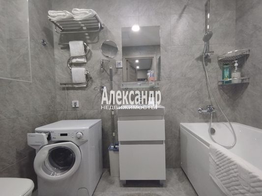 Продам двухкомнатную (2-комн.) квартиру, 5-й Предпортовый проезд, 12к1, Санкт-Петербург г