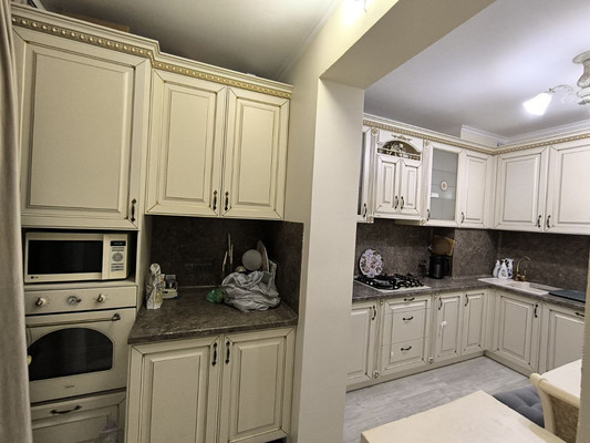 Продам трехкомнатную (3-комн.) квартиру, Балаклавская ул, 55, Симферополь г