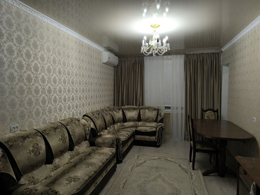 Продам трехкомнатную (3-комн.) квартиру, Балаклавская ул, 55, Симферополь г