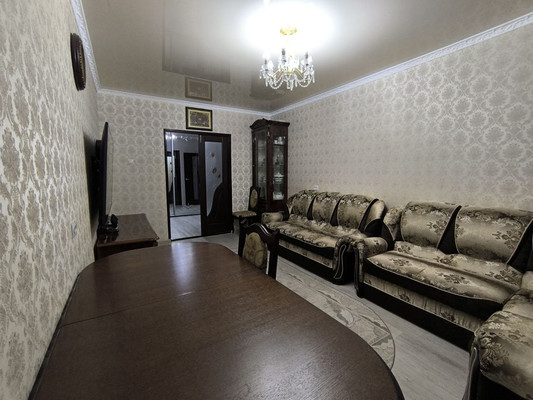 Продам трехкомнатную (3-комн.) квартиру, Балаклавская ул, 55, Симферополь г