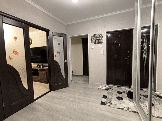 Продам трехкомнатную (3-комн.) квартиру, Балаклавская ул, 55, Симферополь г