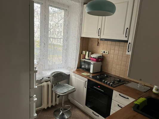 Продам двухкомнатную (2-комн.) квартиру, Кастанаевская ул, 8, Москва г