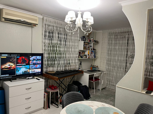 Продам двухкомнатную (2-комн.) квартиру, Кастанаевская ул, 8, Москва г