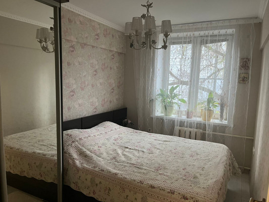 Продам двухкомнатную (2-комн.) квартиру, Кастанаевская ул, 8, Москва г