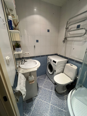 Продам двухкомнатную (2-комн.) квартиру, Кастанаевская ул, 8, Москва г