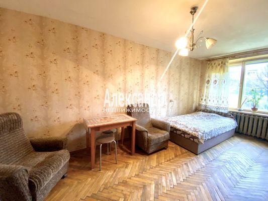 Продам комнату в 5-комн. квартире, Матроса Железняка ул, 3, Санкт-Петербург г