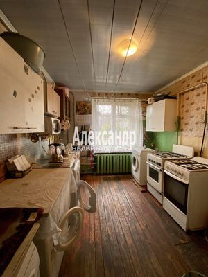 Продам комнату в 5-комн. квартире, Матроса Железняка ул, 3, Санкт-Петербург г