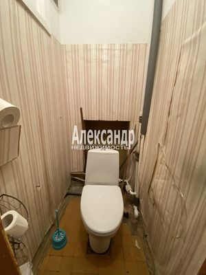 Продам комнату в 5-комн. квартире, Матроса Железняка ул, 3, Санкт-Петербург г