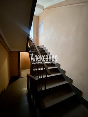 Продам комнату в 5-комн. квартире, Матроса Железняка ул, 3, Санкт-Петербург г