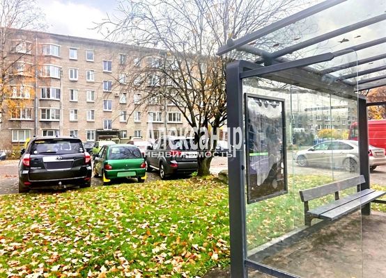 Продам комнату в 5-комн. квартире, Матроса Железняка ул, 3, Санкт-Петербург г