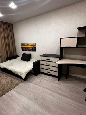 Продам однокомнатную (1-комн.) квартиру, Малиновского ул, 12/2, Всеволожск г