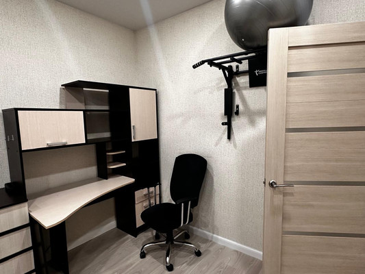 Продам однокомнатную (1-комн.) квартиру, Малиновского ул, 12/2, Всеволожск г