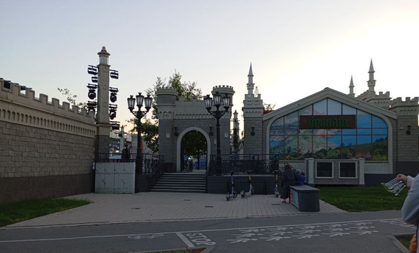 Продам многокомнатную квартиру, Адмирала Руднева ул, 8, Москва г