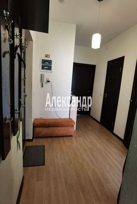 Продам двухкомнатную (2-комн.) квартиру, Петровский б-р, 11к1, Мурино п