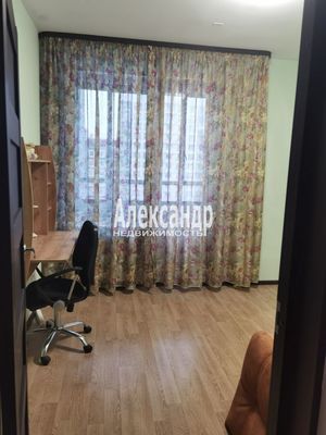 Продам двухкомнатную (2-комн.) квартиру, Петровский б-р, 11к1, Мурино п