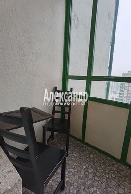 Продам двухкомнатную (2-комн.) квартиру, Петровский б-р, 11к1, Мурино п