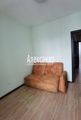 Продам двухкомнатную (2-комн.) квартиру, Петровский б-р, 11к1, Мурино п