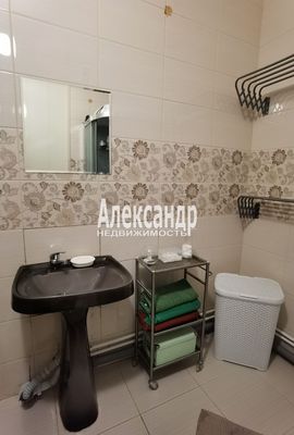 Продам двухкомнатную (2-комн.) квартиру, Петровский б-р, 11к1, Мурино п