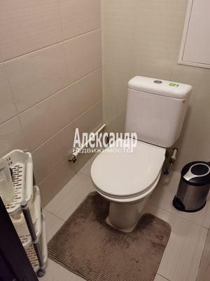 Продам двухкомнатную (2-комн.) квартиру, Петровский б-р, 11к1, Мурино п