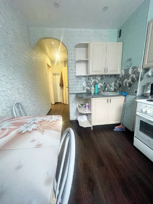 Продам двухкомнатную (2-комн.) квартиру, Старостина ул, 30, Мурманск г