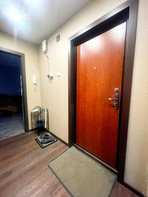 Продам двухкомнатную (2-комн.) квартиру, Старостина ул, 30, Мурманск г