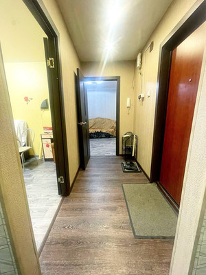 Продам двухкомнатную (2-комн.) квартиру, Старостина ул, 30, Мурманск г