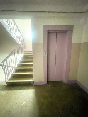 Продам двухкомнатную (2-комн.) квартиру, Старостина ул, 30, Мурманск г