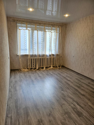 Продам однокомнатную (1-комн.) квартиру, Александровская ул, 45, Старая Русса г