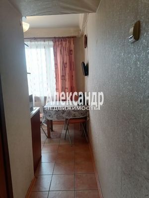 Продам трехкомнатную (3-комн.) квартиру, Тихорецкий пр-кт, 37, Санкт-Петербург г